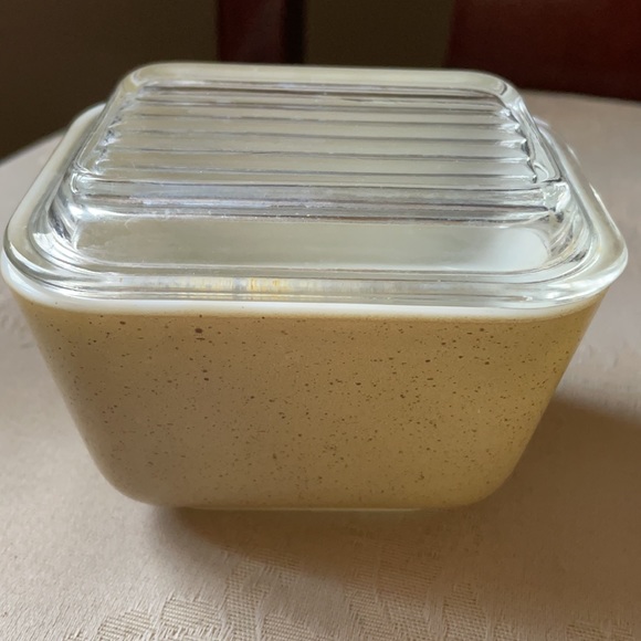 HTF vintage Pyrex tan speckled Homestead refrigerator jar, fridgie w/lid EUC - Picture 3 of 10